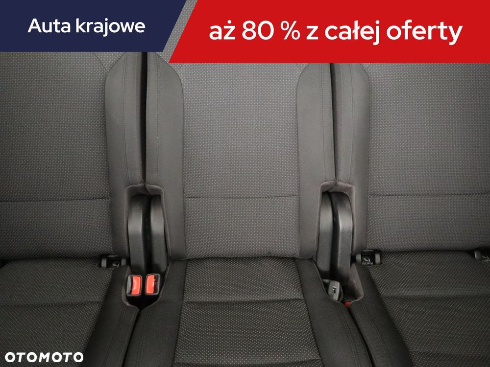 Kia Carens - 12