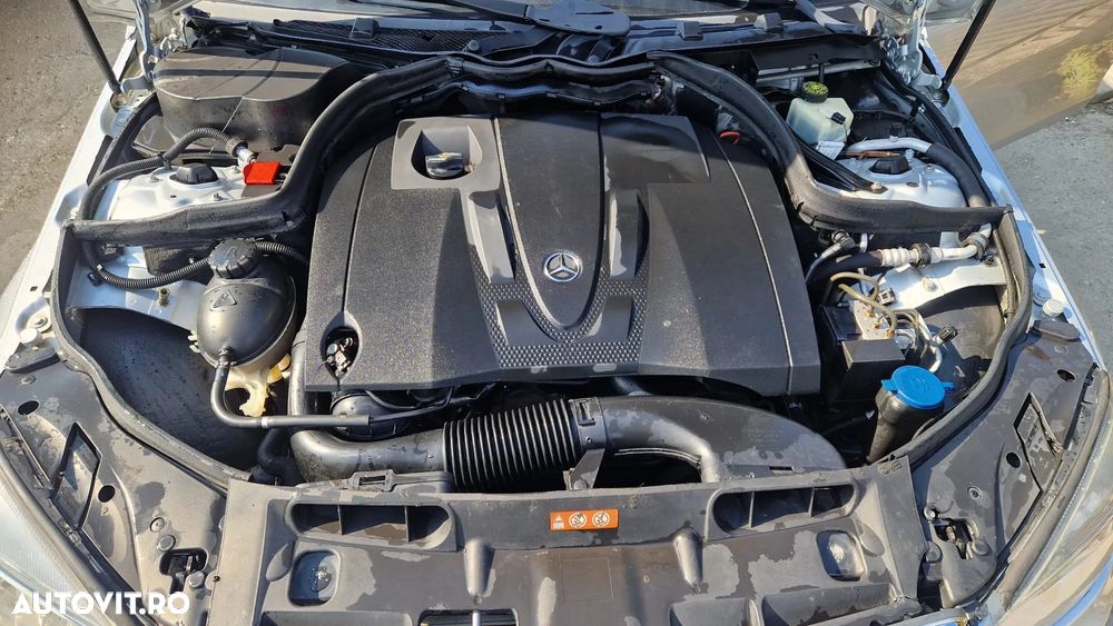 Mercedes-Benz C - 12