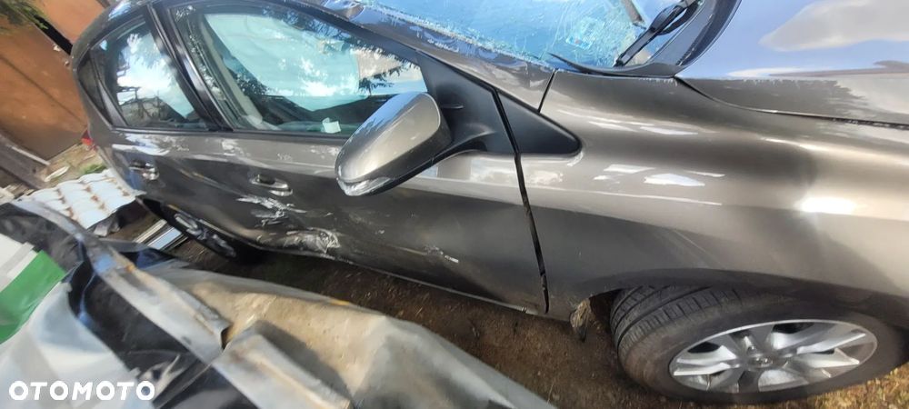 Toyota Auris 1.33 VVT-i Life - 23