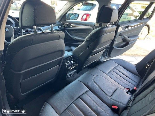 BMW 530 d xDrive Pack M Auto - 24
