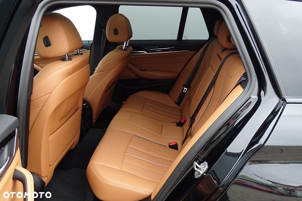 BMW Seria 5 530e xDrive M Sport sport - 25