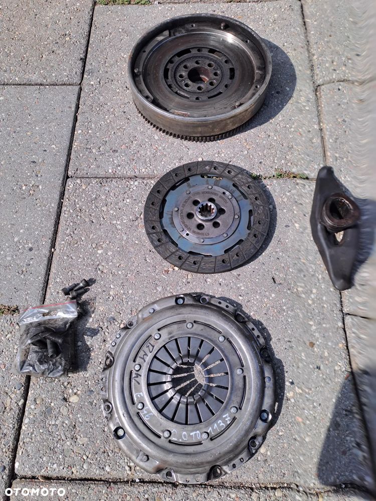 BMW E46 2.0 TD 150KM koło dwumasowe LUK 415012111 plus sprzęgło komplet