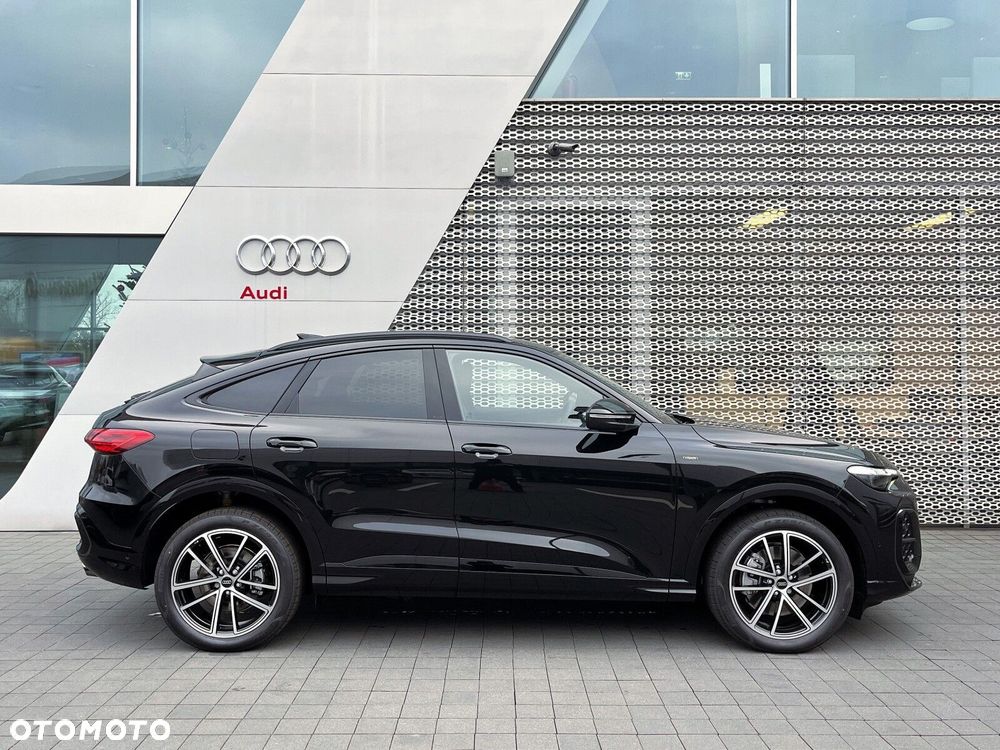 Audi Q5 Sportback - 9