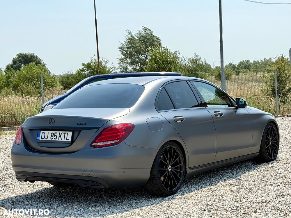 Mercedes-Benz C - 4