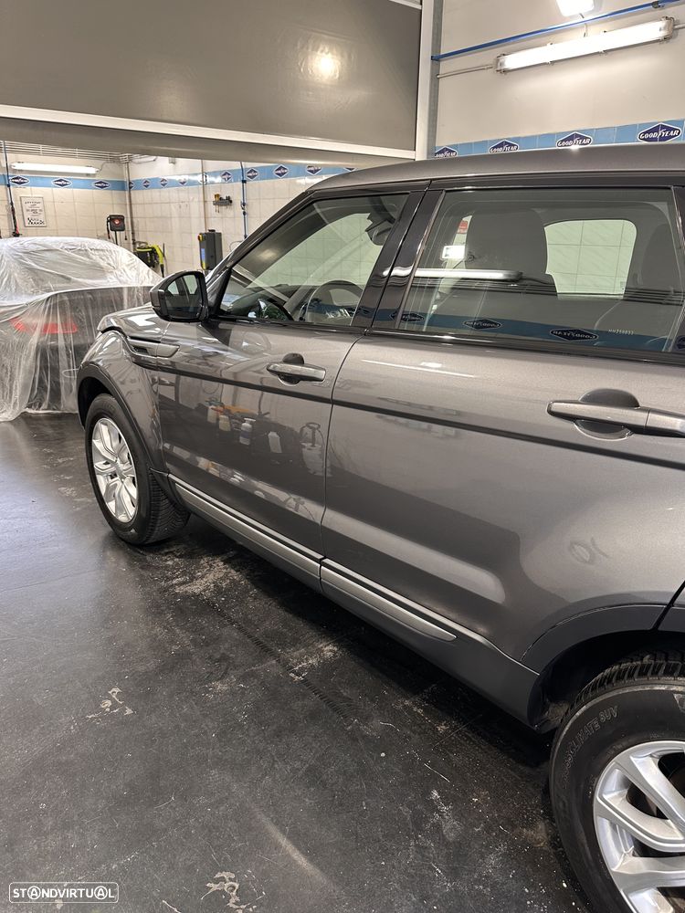Land Rover Range Rover Evoque TD4 SE Dynamic - 4