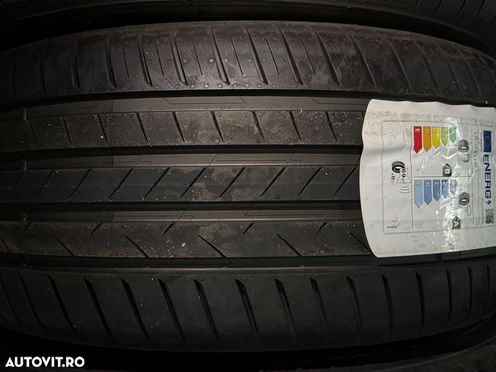 Vând 4 anvelope 235/50/17 vredestein de vară noi - 3
