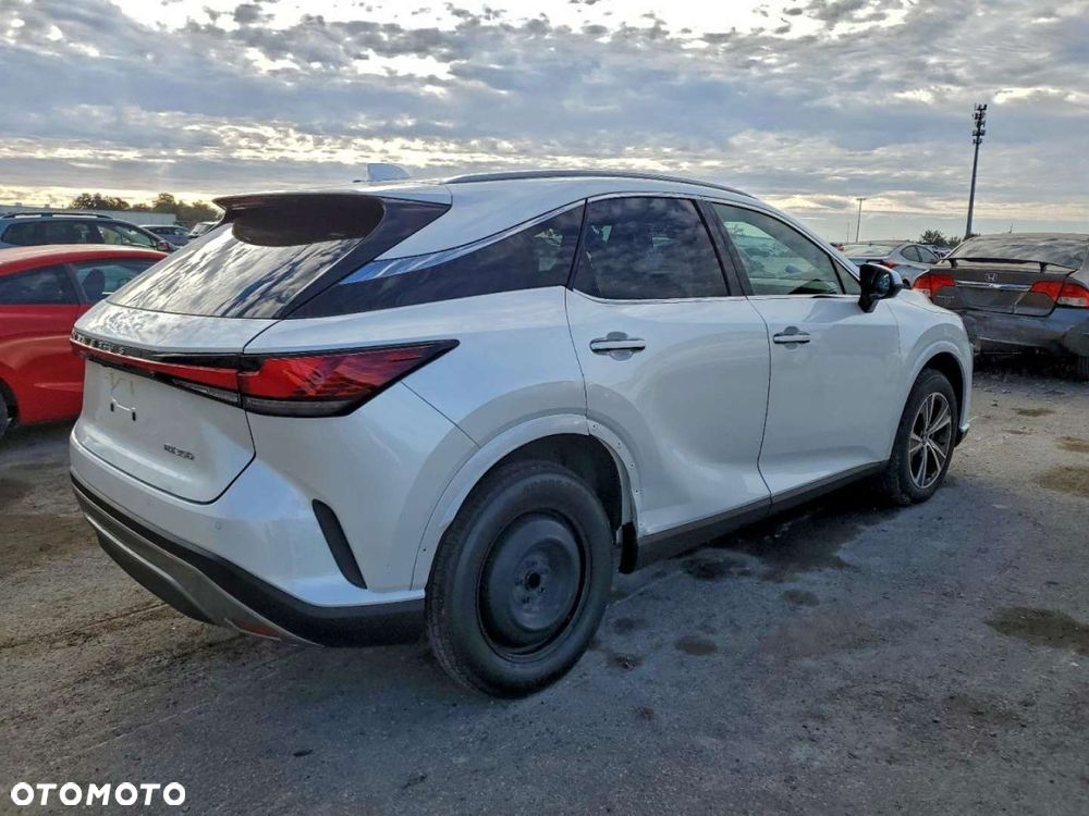 Lexus RX - 4
