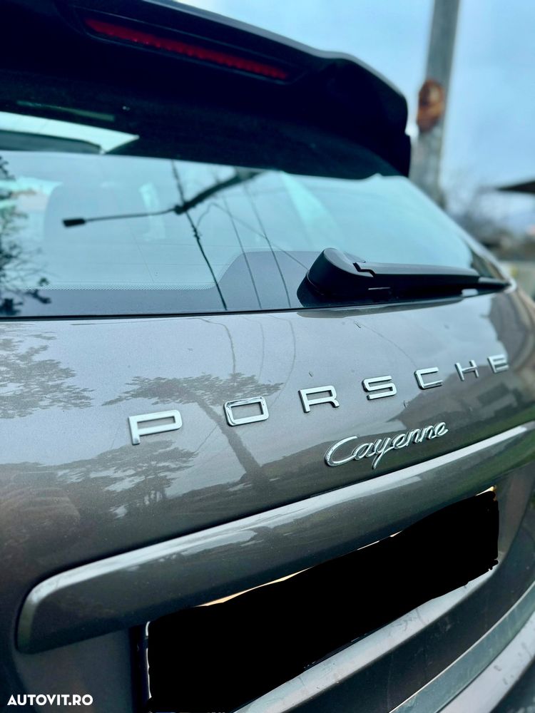 Porsche Cayenne - 28