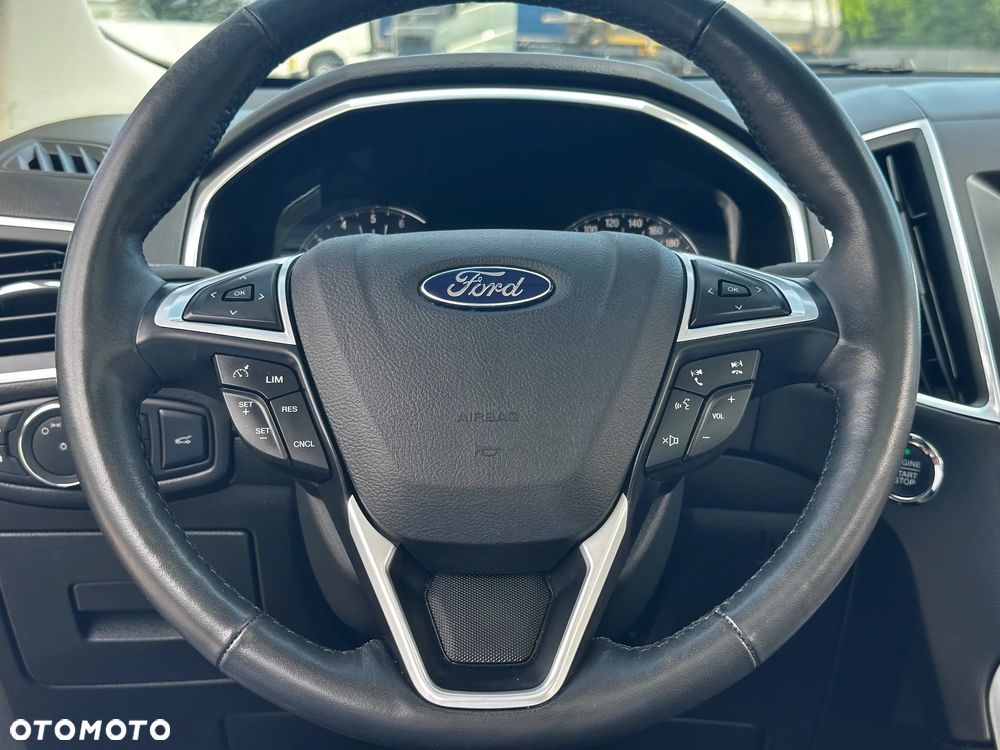Ford Edge 2.0 TDCi Bi-Turbo 4x4 Titanium - 29