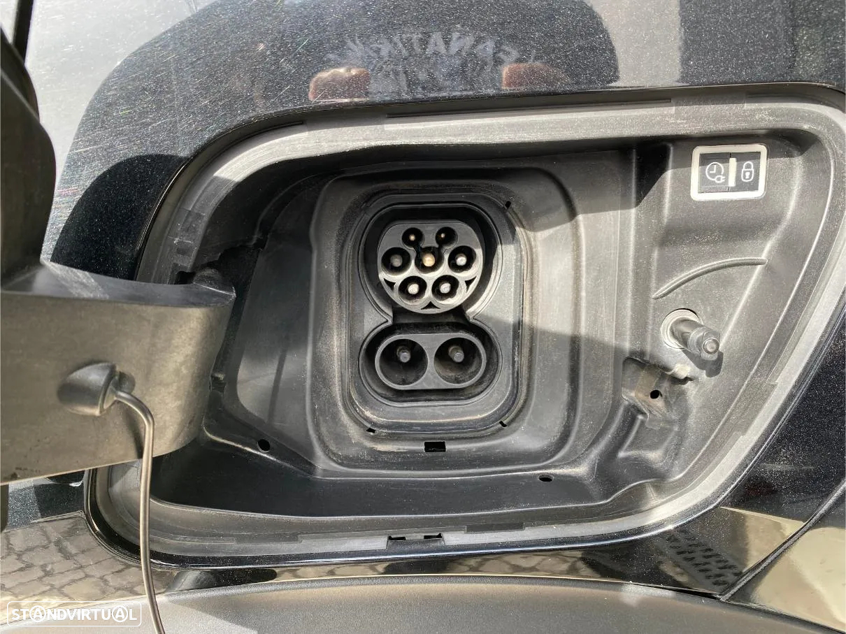 Peugeot e-2008 50 kWh GT Pack - 28