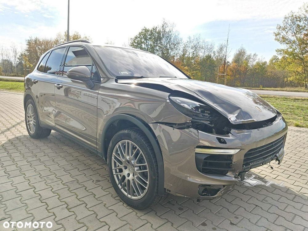 Porsche Cayenne - 6
