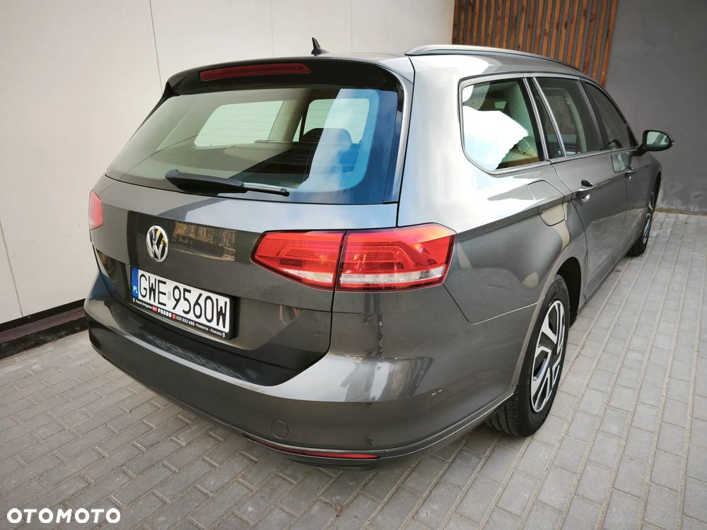 Volkswagen Passat - 9