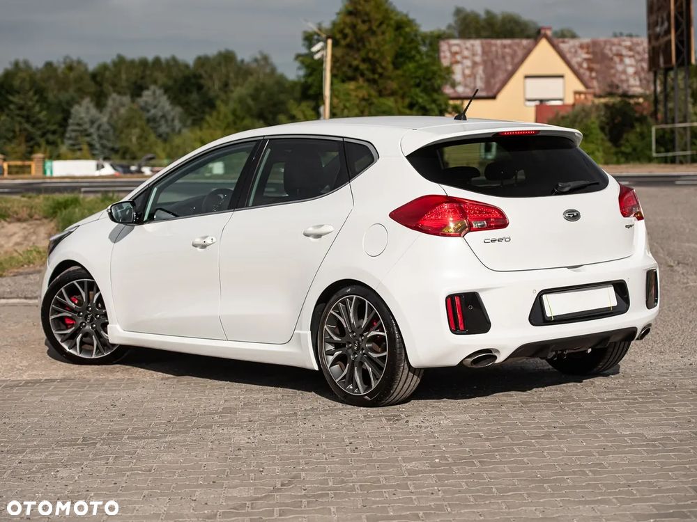 Kia Ceed 1.6 T-GDI GT L - 9