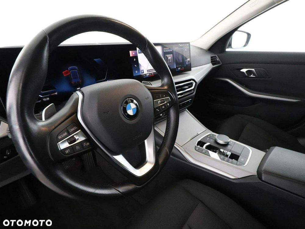 BMW Seria 3 318d - 14
