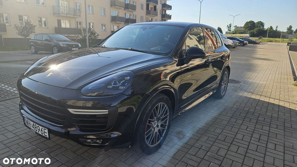 Porsche Cayenne GTS - 1