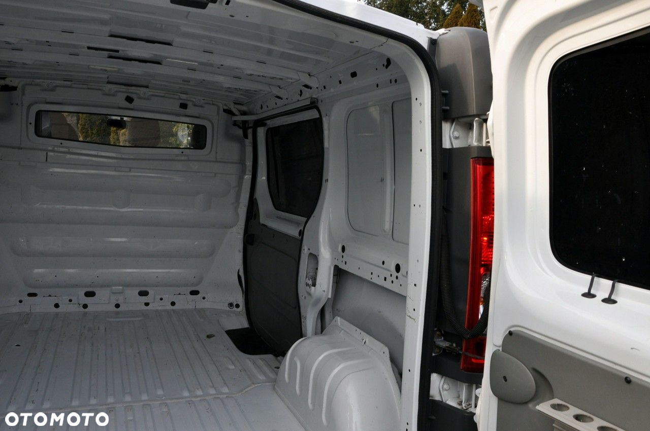 Opel Vivaro - 32