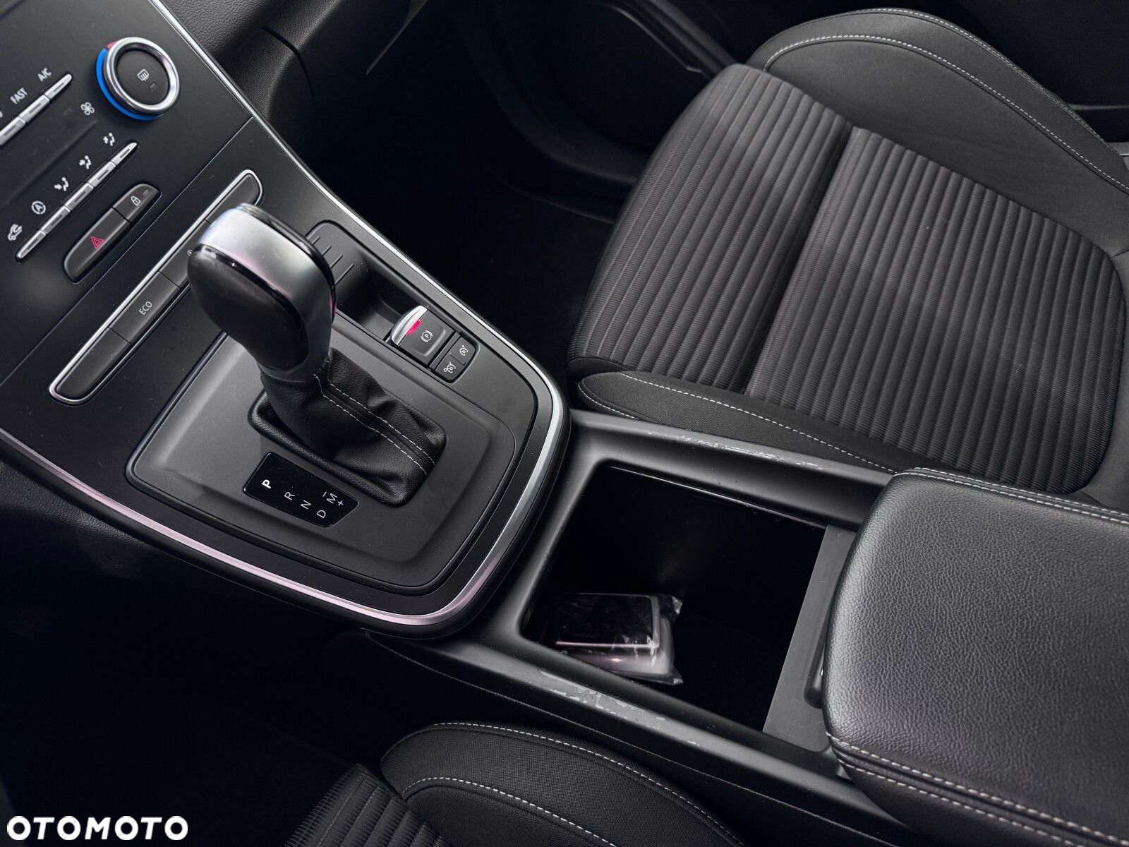 Renault Grand Scenic - 27