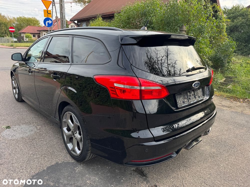 Ford Focus 2.0 EcoBoost ST mit Leder-Exclusiv-Paket - 8