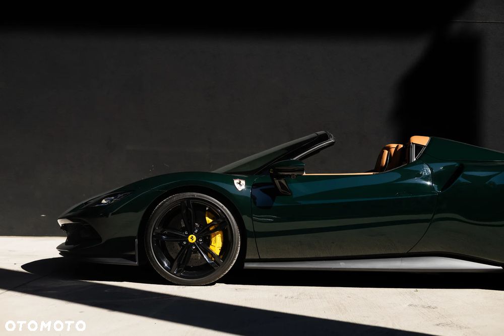 Ferrari 296 GTS - 10