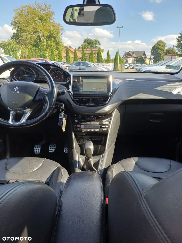 Peugeot 208 1.2 PureTech Allure S&S - 21