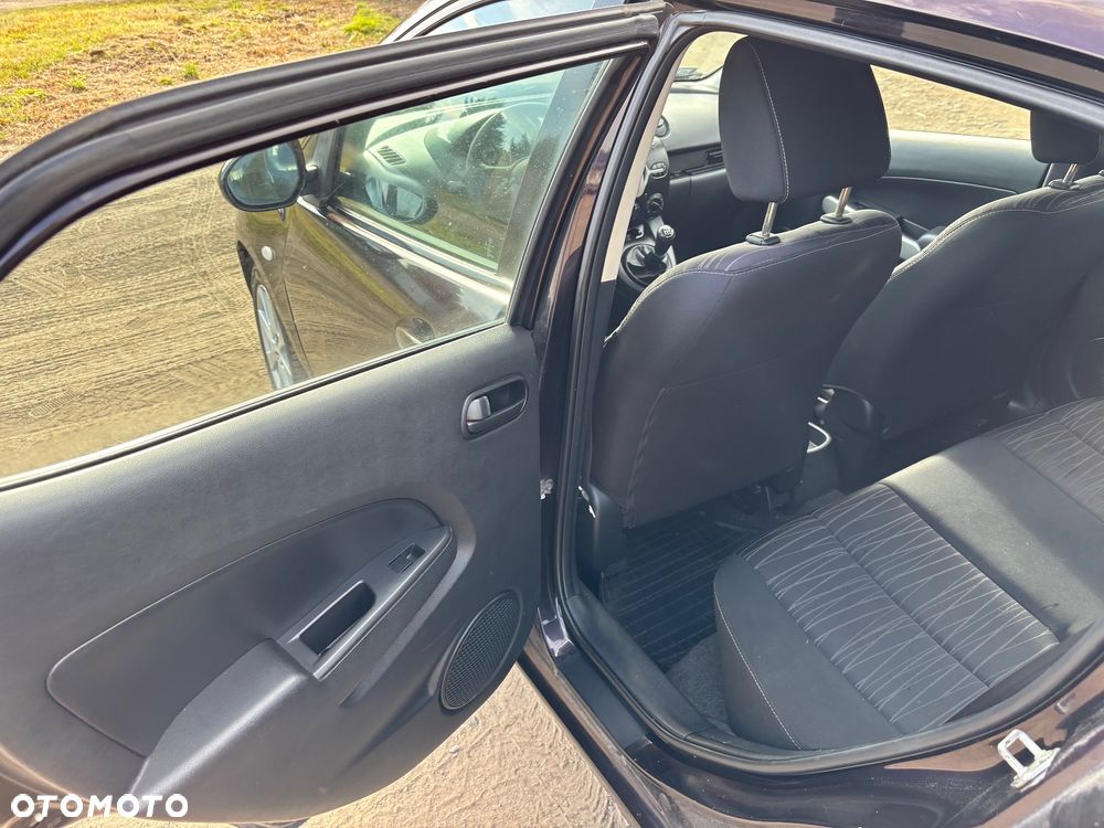 Mazda 2 - 17