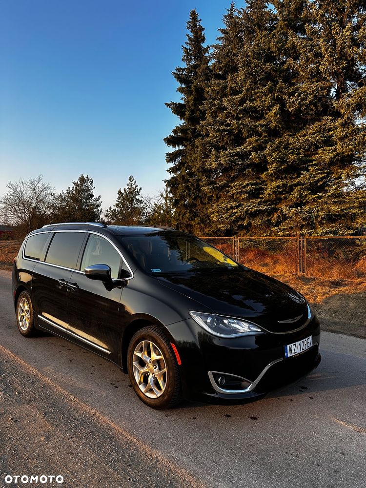 Chrysler Pacifica - 9