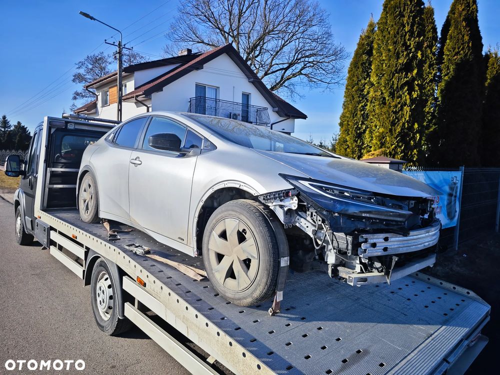 Toyota Prius Hybrid - 17