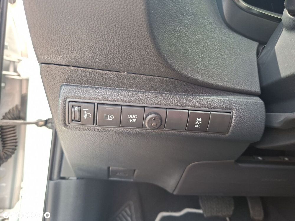 Toyota Corolla 1.8 Hybrid Comfort - 22