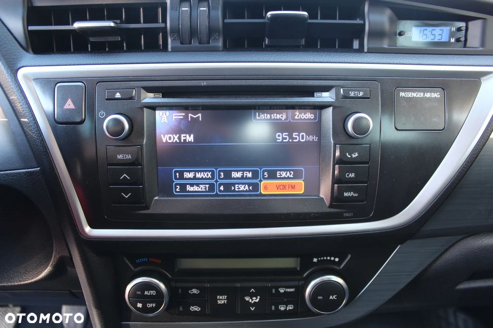 Toyota Auris 2.0 D-4D Executive - 18