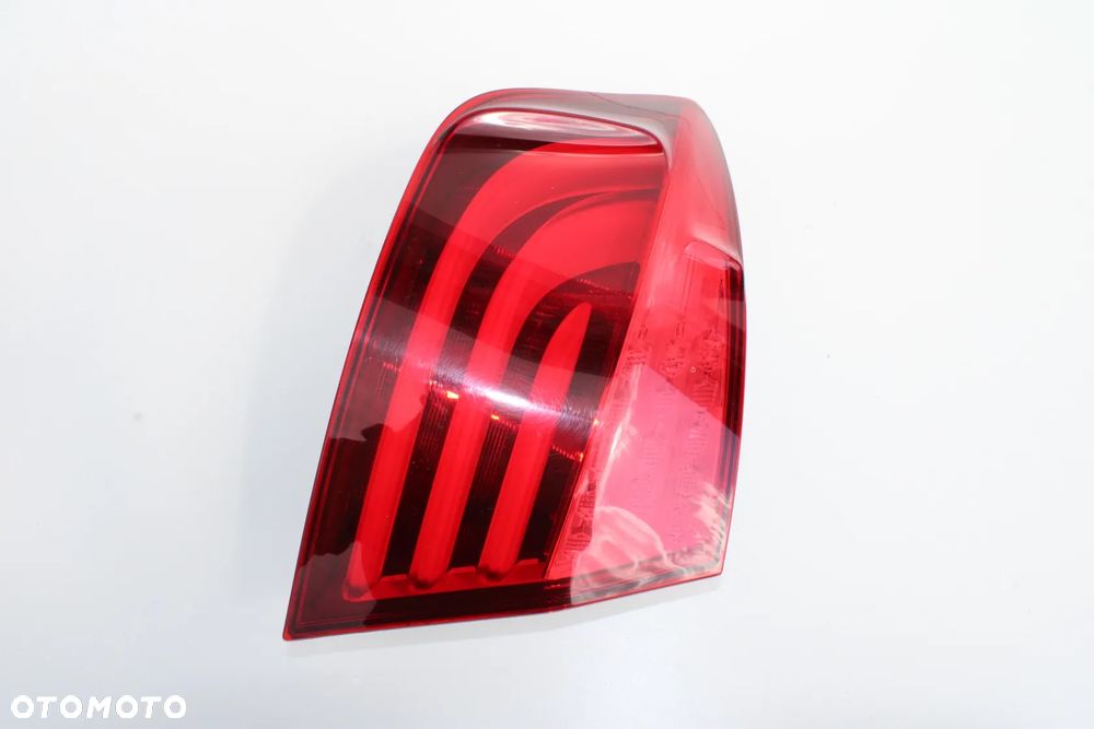 Lampa tylna prawa tył  prawy stan BDB OE BMW F10 2013r - 7