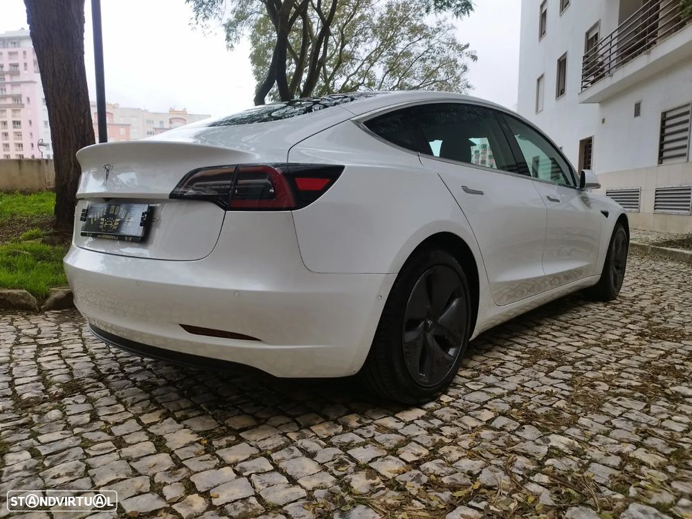 Tesla Model 3 Standard Range Plus RWD - 3