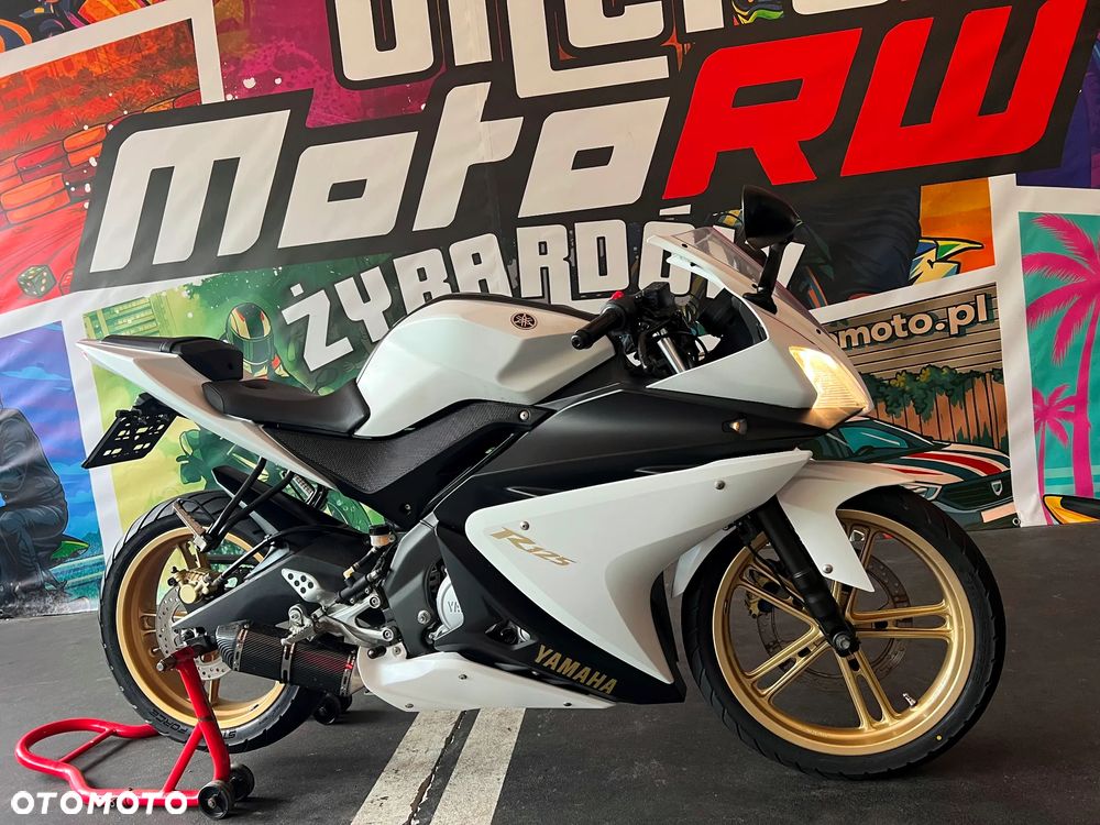 Yamaha YZF - 9