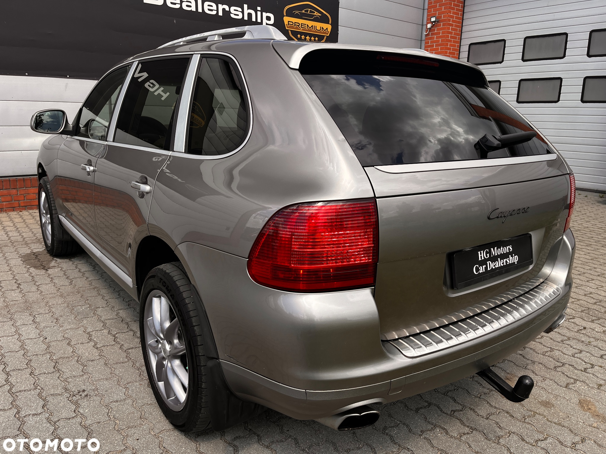 Porsche Cayenne Standard - 9