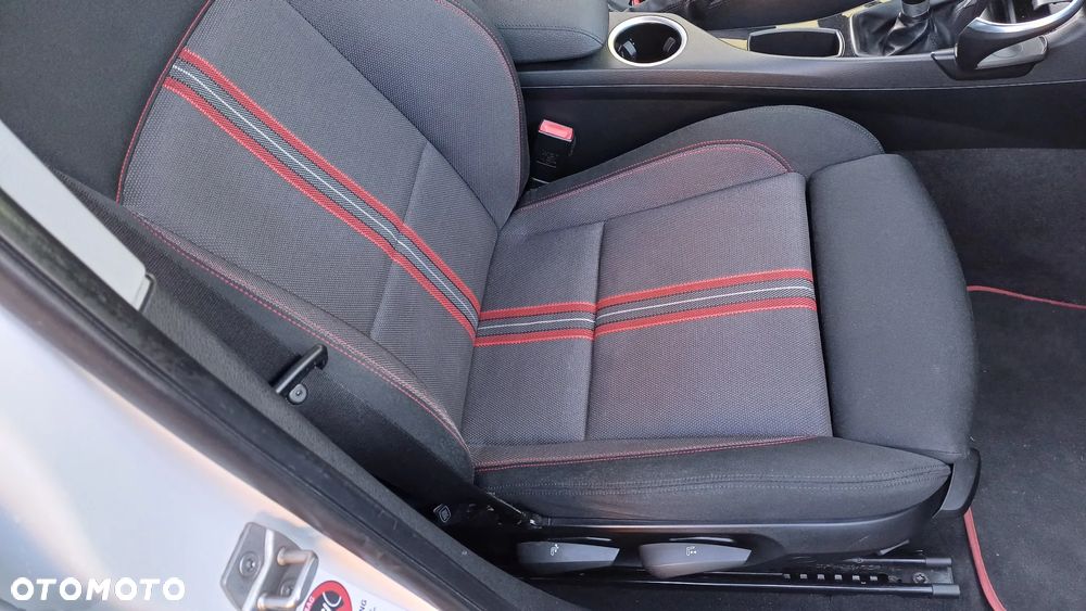 BMW X1 sDrive18d xLine - 29