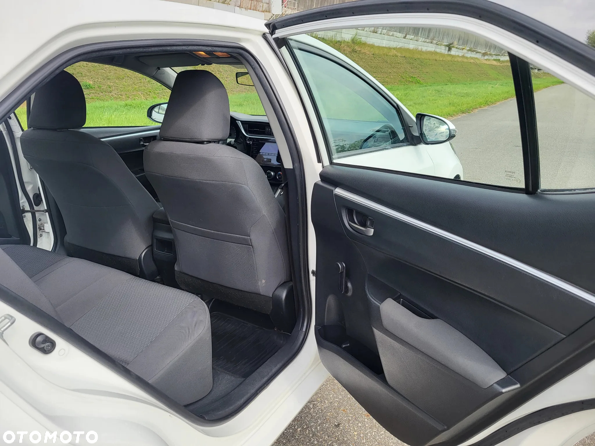 Toyota Corolla 1.6 Active - 21