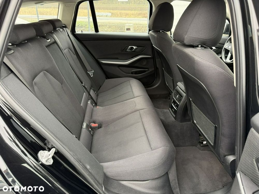 BMW Seria 3 - 12