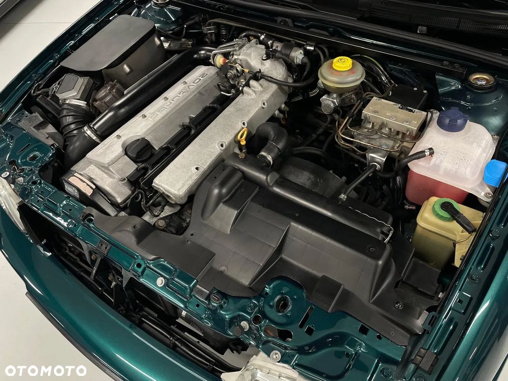 Audi S2 80 Avant 2.2 - 22