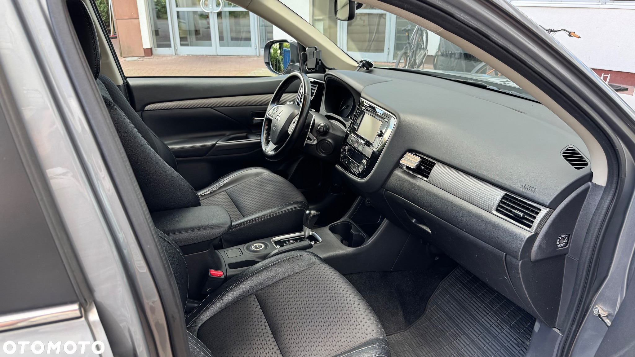 Mitsubishi Outlander - 17