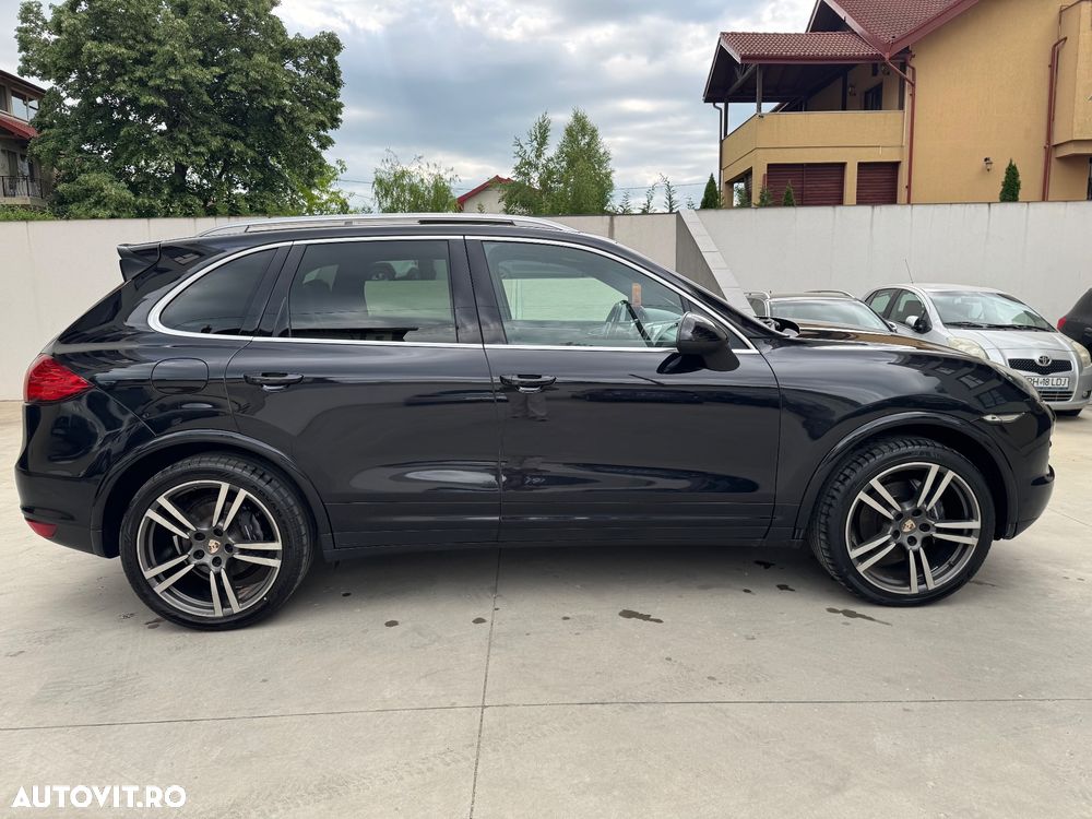 Porsche Cayenne - 4