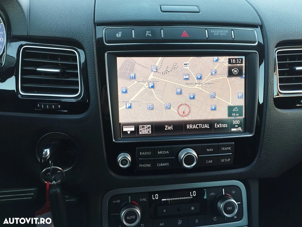 Volkswagen Touareg 3.0 V6 TDI SCR Blue Motion DPF Automatik Terrain Tech Executive Edition - 21