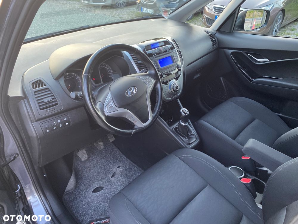 Hyundai ix20 1.4 blue YES - 19