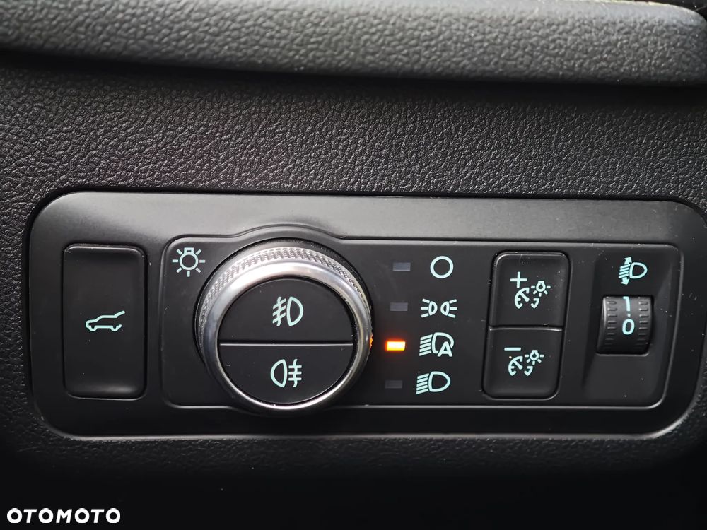 Ford Kuga 2.0 EcoBlue 4x4 ST-LINE X - 22