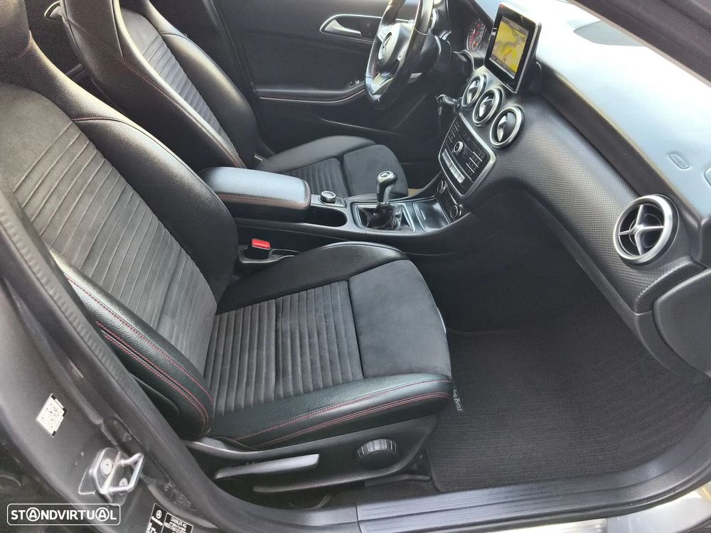 Mercedes-Benz A 180 d AMG Line - 15