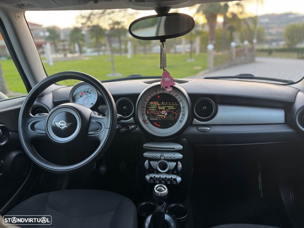 MINI Clubman Cooper D - 17