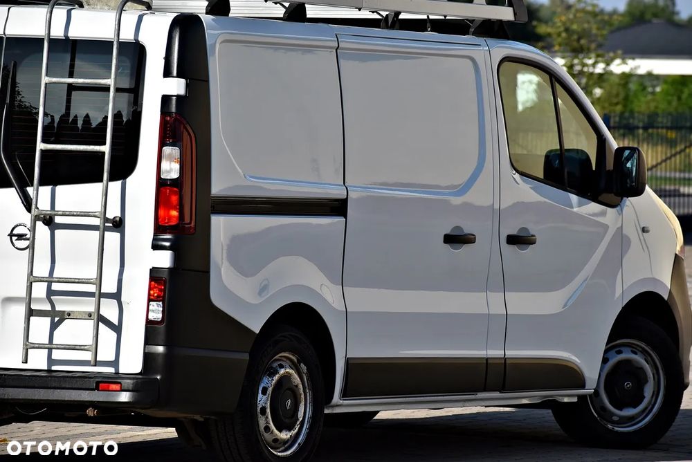 Opel Vivaro - 24
