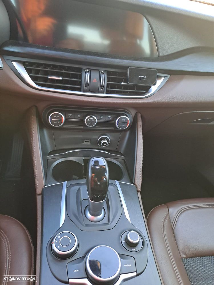 Alfa Romeo Stelvio 2.2 D Super AT8 - 16