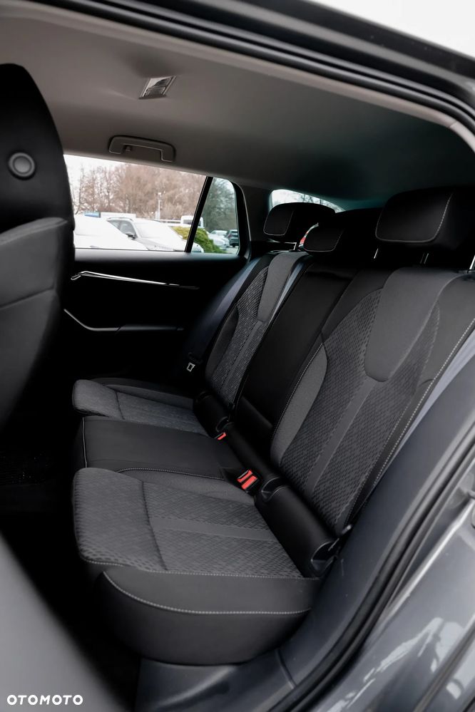 Skoda Octavia 2.0 TDI Style DSG - 13