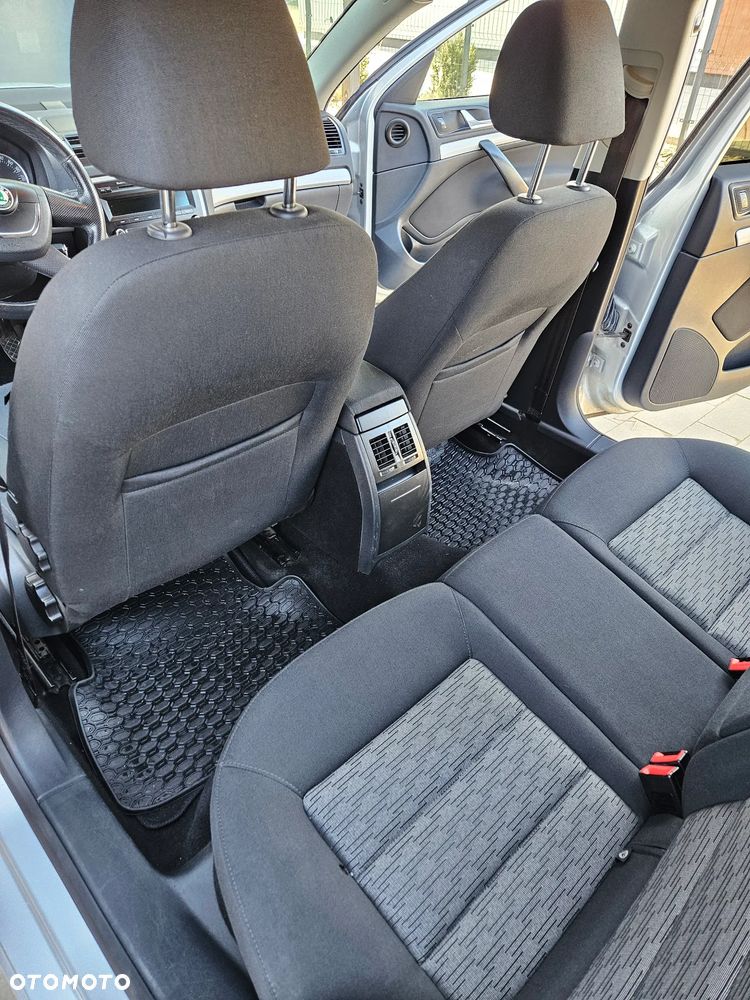 Skoda Octavia 2.0 TDI Ambiente - 21