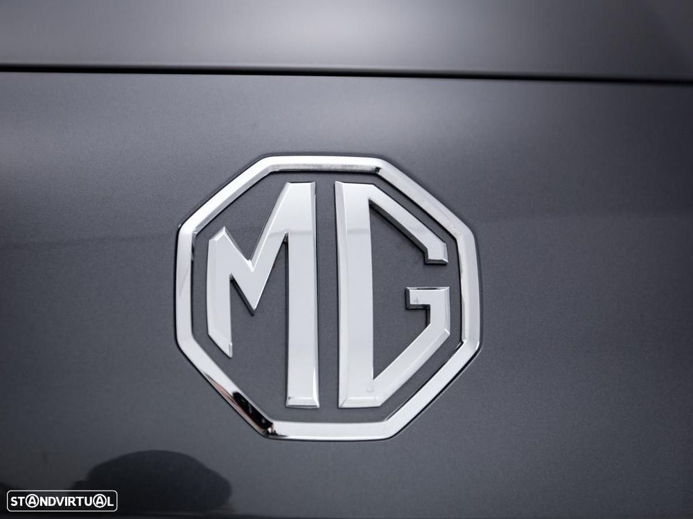 MG MG4 64 kWh Luxury - 15