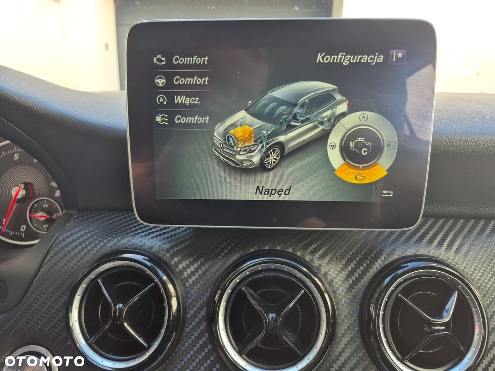 Mercedes-Benz GLA 180 Style - 27